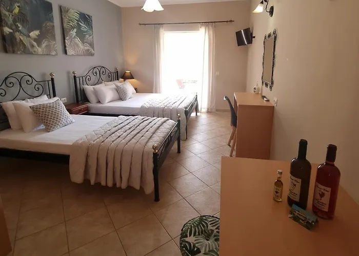 Marathon Studios & Apartments